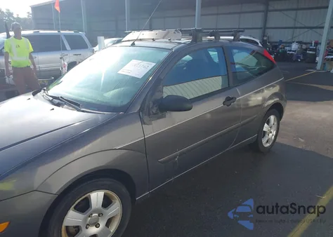 2005 Ford Focus Zx3 z USA, uszkodzony, nr VIN 3FAFP31N25R101815